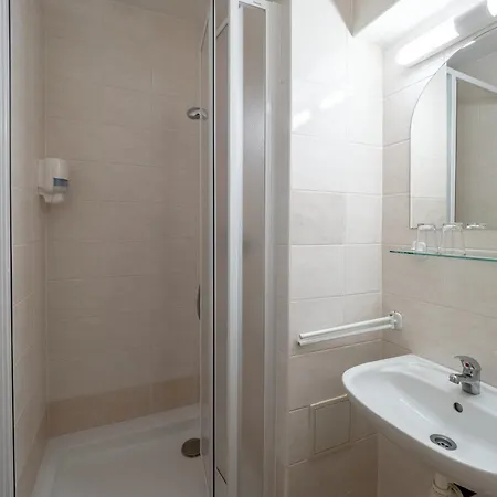 Klaster - Vzdelavaci, Konferencni A Poutni Dum Guest house 3*