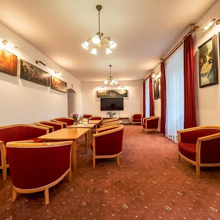 Gasthof Klaster - Vzdelavaci, Konferencni A Poutni Dum Hejnice