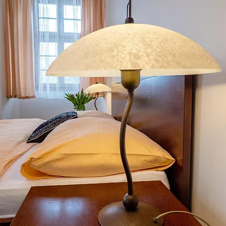 Klaster - Vzdelavaci, Konferencni A Poutni Dum 3*